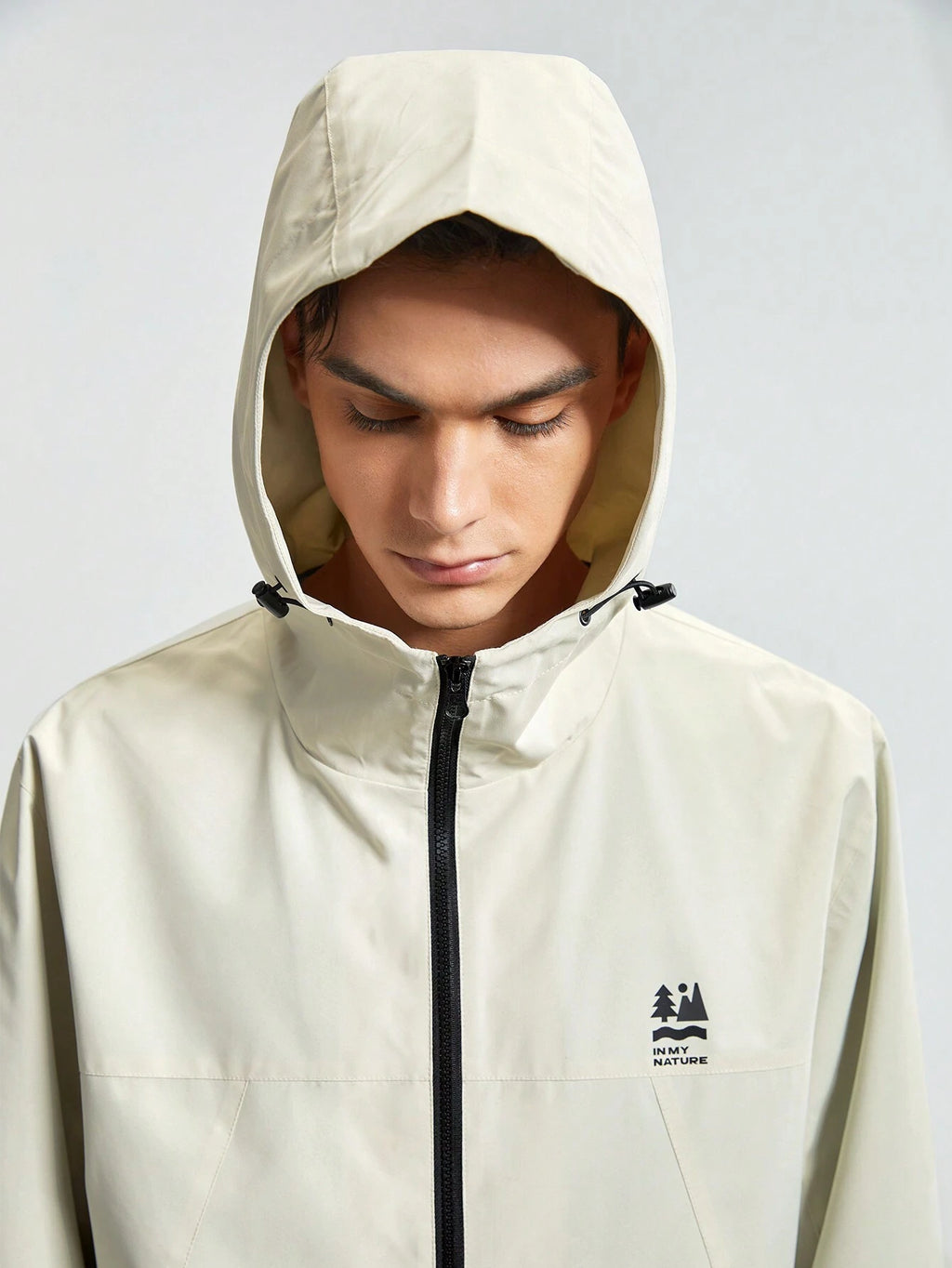 Chaqueta Outdoor Deportiva Hombre con Capucha Beige