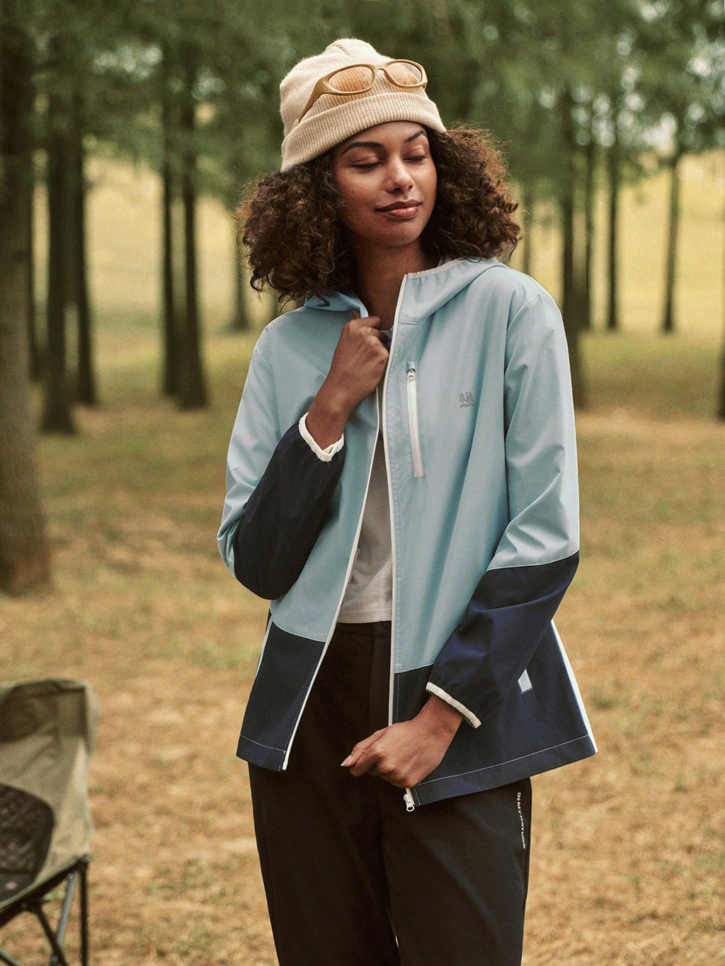 Cortaviento Impermeable con Capucha