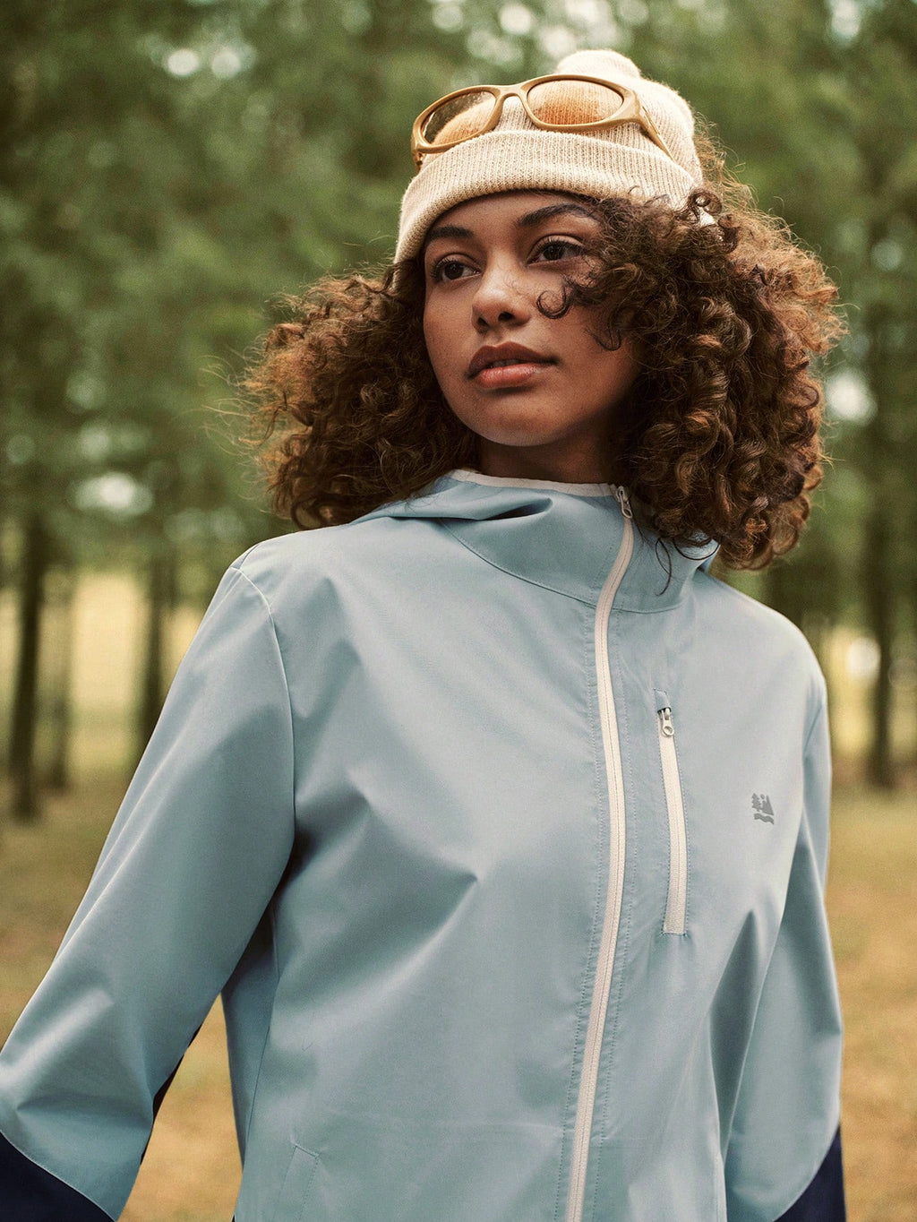 Cortaviento Impermeable con Capucha